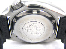 Load image into Gallery viewer, STUNNING PRE-OWNED SEIKO 7002 SCUBAPRO WATCH MOD AUTOMATIC DAY FULLY SERVICED