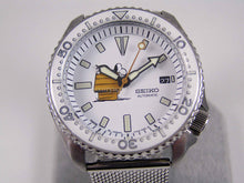 Load image into Gallery viewer, Seiko Automatic 7002 Vintage Divers Watch Snoopy Peanuts Dial Custom modification. Bond No Time to Die Milanese Mesh Strap. Overhauled Serviced