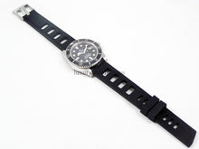 Load image into Gallery viewer, Ultimate high grade silicone black rubber watch strap for 20mm Watches