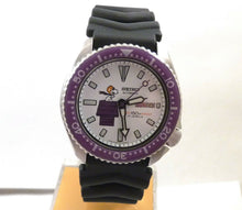Load image into Gallery viewer, Pre-Owned Seiko Purple Ceramic Snoopy Red Baron Automatic Diver Day Date Watch 6309