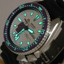 Load image into Gallery viewer, Pre-Owned Seiko Purple Ceramic Snoopy Red Baron Automatic Diver Day Date Watch 6309