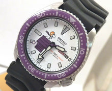 Load image into Gallery viewer, Pre-Owned Seiko Purple Ceramic Snoopy Red Baron Automatic Diver Day Date Watch 6309