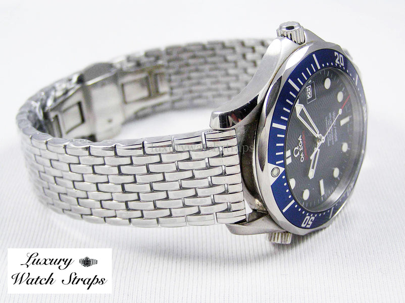 Which replacement strap for your Omega Speedmaster?