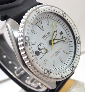 Custom Made Seiko Automatic 7002 Vintage Divers Watch Snoopy Peanuts Tennis Dial Custom modification.