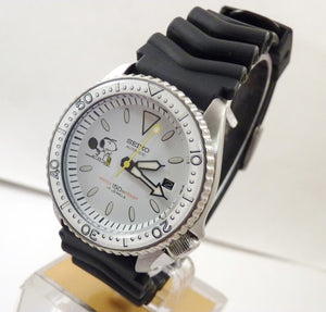 Pre-Owned Seiko Automatic 7002 Vintage Divers Watch Snoopy Peanuts Tennis Dial Custom