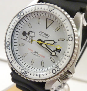 Custom Made Seiko Automatic 7002 Vintage Divers Watch Snoopy Peanuts Tennis Dial Custom modification.