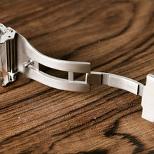 Load image into Gallery viewer, Stainless Steel Bracelet for all Omega Watch Models - Seamaster, Speedmaster, Planet Ocean. 18mm 20mm. 22mm.
