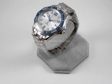 Load image into Gallery viewer, STUNNING STERILE WAVE DIAL SEAMASTER WATCH WITH NH35 FULLY AUTOMATIC MOVEMENT
