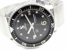 Load image into Gallery viewer, Pre-Owned Seiko Automatic 7002 Vintage Divers Watch Scubapro Dial modification. Milanese Mesh Strap. Overhauled Serviced.

