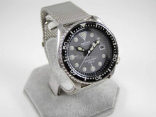 Load image into Gallery viewer, Seiko Submariner Grey Dial &quot;Ghost&quot; Automatic Scuba Divers Date Watch 7002 on James Bond Milanese Mesh Strap Overhauled Serviced
