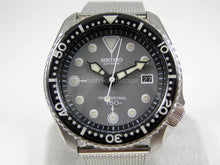 Load image into Gallery viewer, Seiko Submariner Grey Dial &quot;Ghost&quot; Automatic Scuba Divers Date Watch 7002 on James Bond Milanese Mesh Strap Overhauled Serviced
