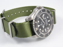 Load image into Gallery viewer, Military Green Premium Seatbelt NATO®  for Rolex Submariner
