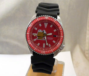 Custom Made Seiko Ceramic Red Snoopy Peanuts Automatic Scuba Divers Date Watch 7002 Overhauled Serviced