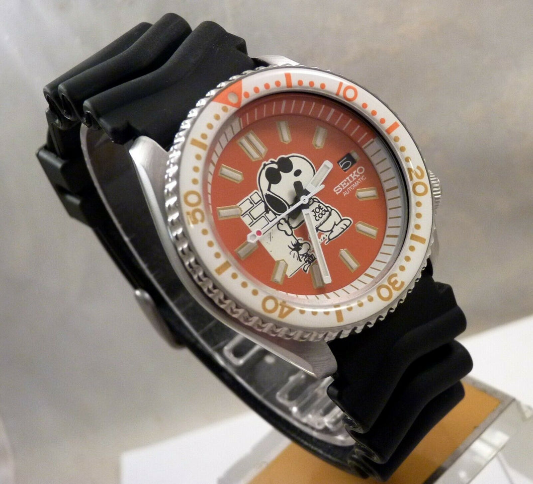 Custom Made Seiko Ceramic Red Snoopy Peanuts Automatic Scuba Divers Date Watch Custom 7002 Overhauled Serviced