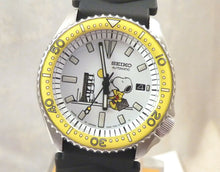 Load image into Gallery viewer, Custom Made Seiko Ceramic White Snoopy Astronaut Automatic Divers Date Watch 7002 Mod Overhauled Serviced
